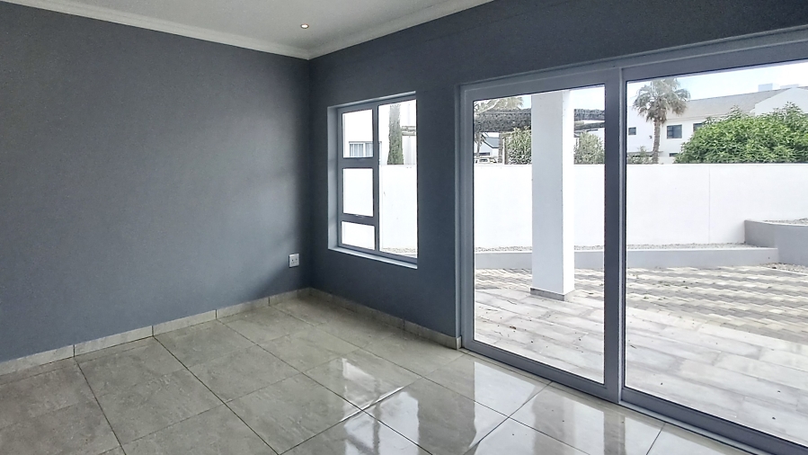 3 Bedroom Property for Sale in Golden Mile Western Cape
